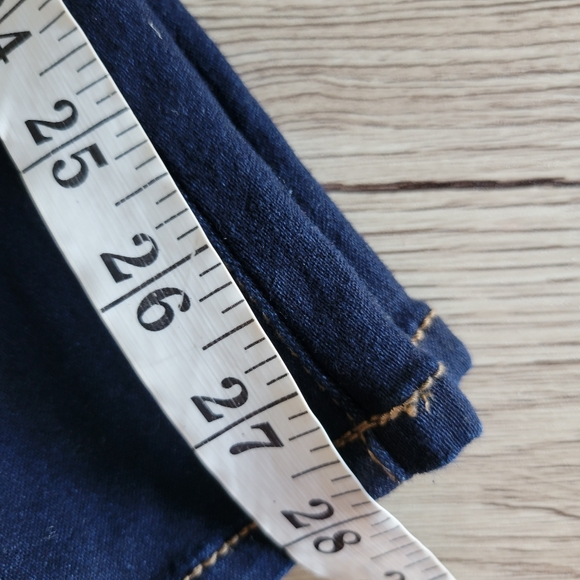 D. Jeans high rise ankle skinny size 4 - Picture 10 of 10